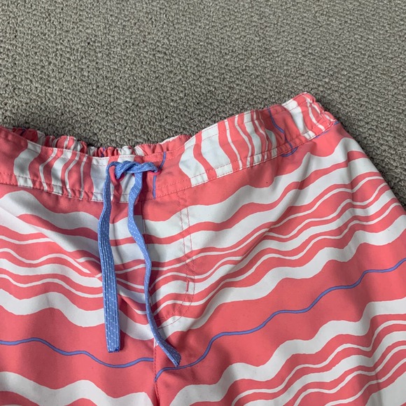 Columbia Womens Shorts Size Large Pink White Wavy Striped Drawstring Athletic - Picture 2 of 10